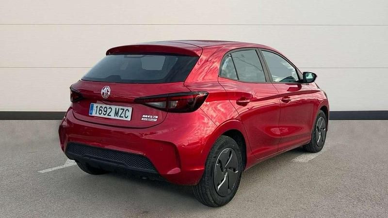 Usado MG MG3 197 CV (144 kW) 2025 Rojo Utilitario