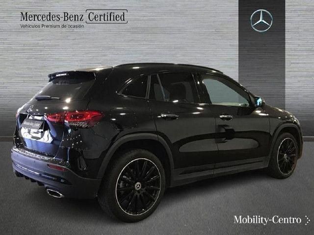 Usado Mercedes GLA250 AMG line 218 CV (160 kW) 2022 Negro SUV