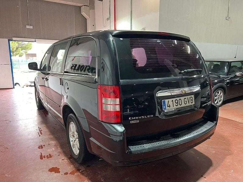 Usado Chrysler Voyager 163 CV (119 kW) 2010 Negro Monovolumen