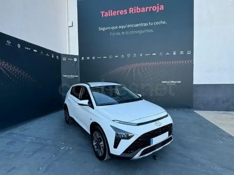 Usado Hyundai Bayon 100 CV (73 kW) 2021 Blanco SUV