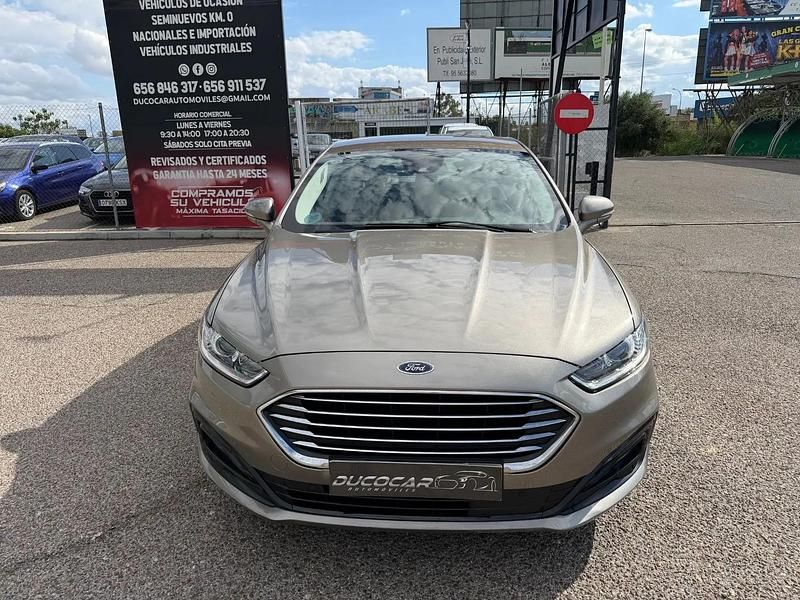 Usado Ford Mondeo Trend 150 HP (110 kW) 2020 Bege Sedan