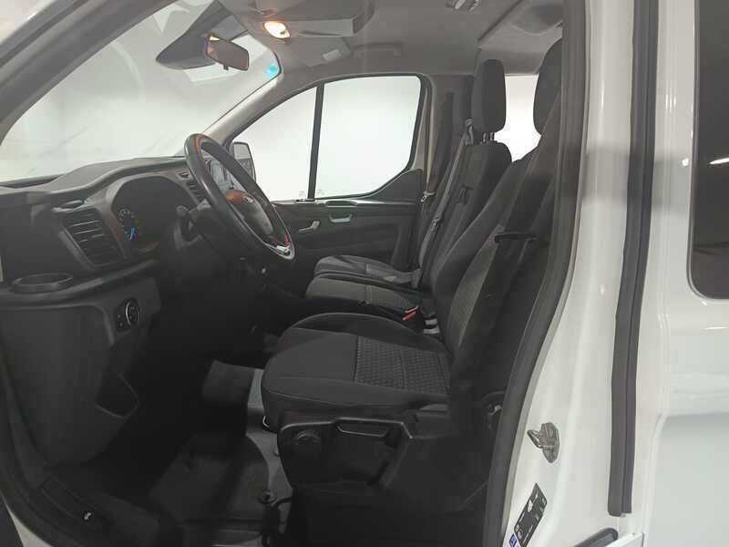 Blanco Usado 2019 Ford Transit Custom Trend Familiar | 26.900 € (Un poco caro) - Imagen 1/4
