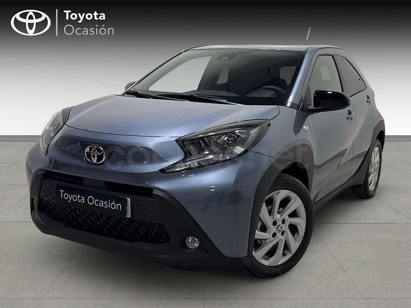 Nuevo Toyota Aygo X Play 72 CV (52 kW) 2025 Gris / plata SUV