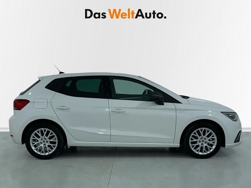 Usado Seat Ibiza FR 115 CV (84 kW) 2025 Blanco Utilitario