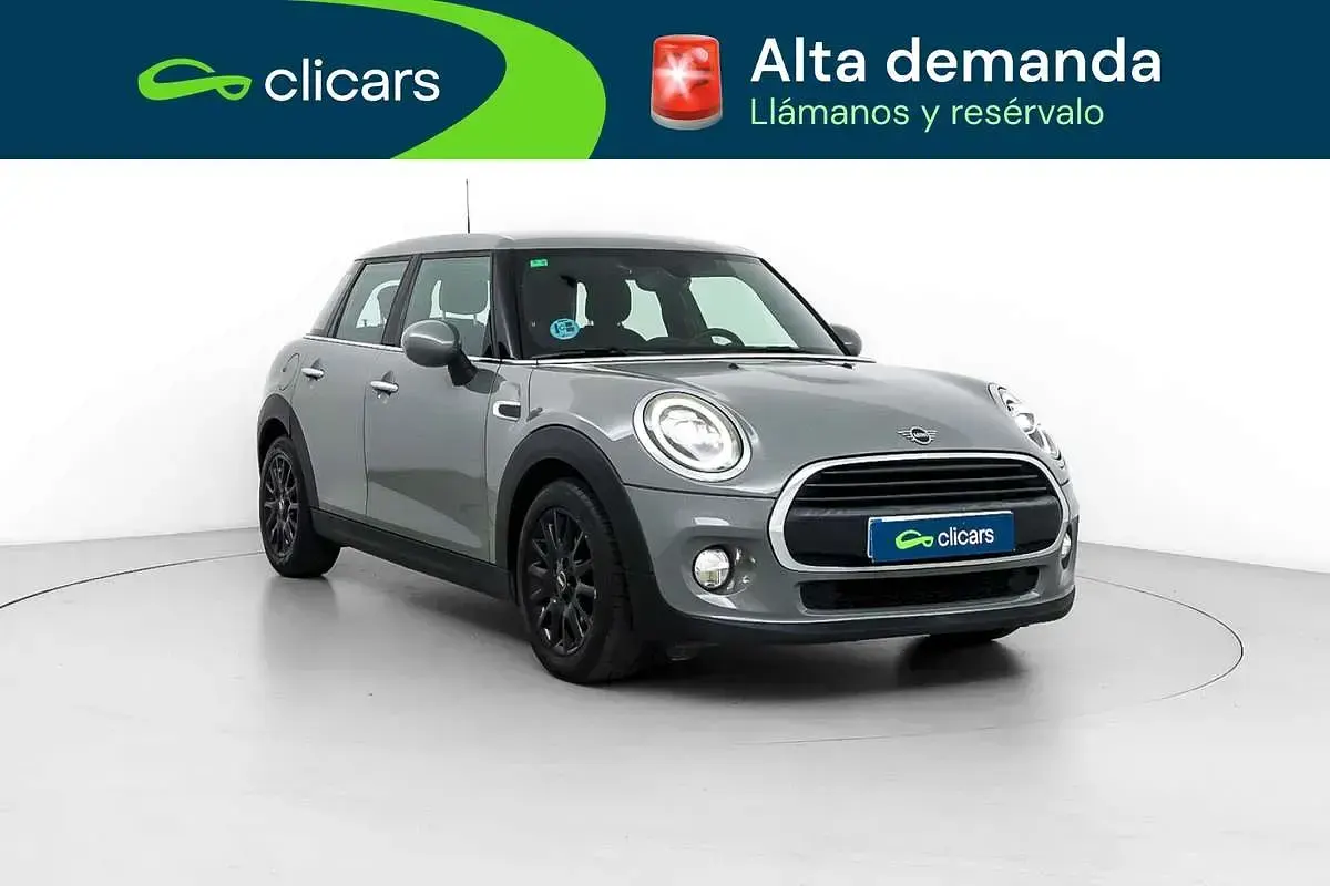 Usado Mini ONE 102 CV (75 kW) 2020 Gris Utilitario