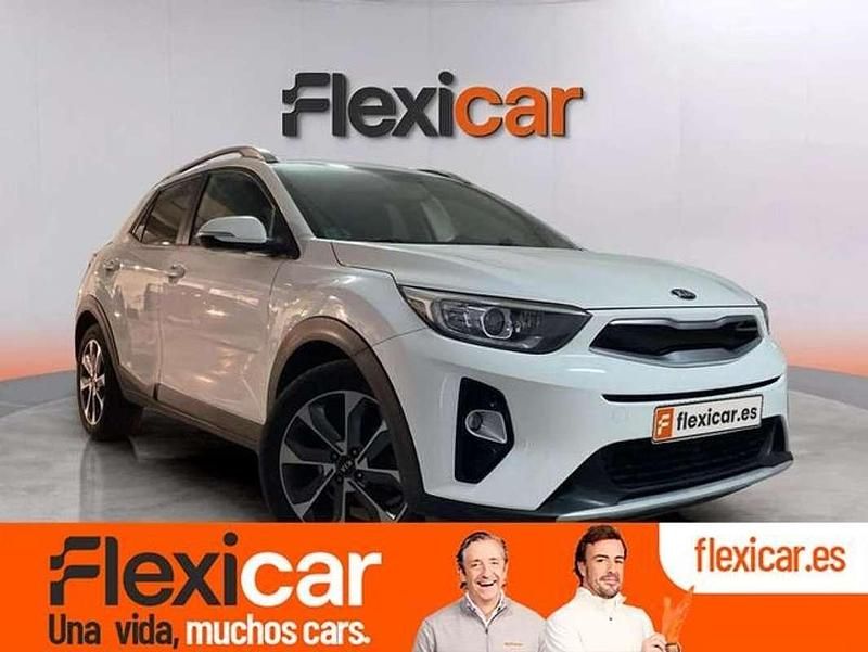 Usado Kia Stonic 120 CV (88 kW) 2018 Blanco SUV