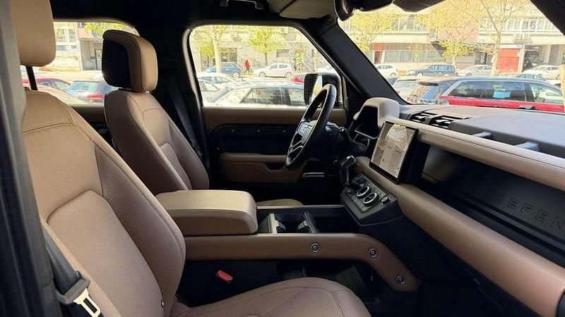 Usado Land Rover Defender HSE Dynamic 249 CV (183 kW) 2025 Gris SUV