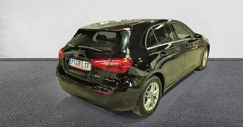 Usado Mercedes A180 116 CV (85 kW) 2021