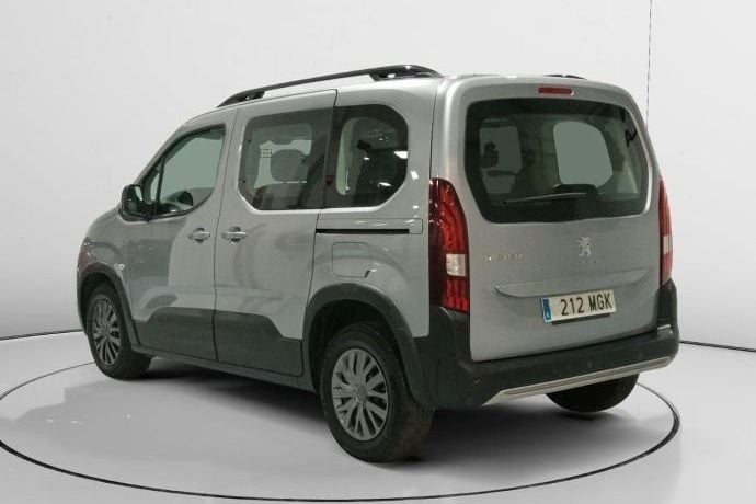 Usado Peugeot Rifter Allure 131 CV (96 kW) 2023 Monovolumen