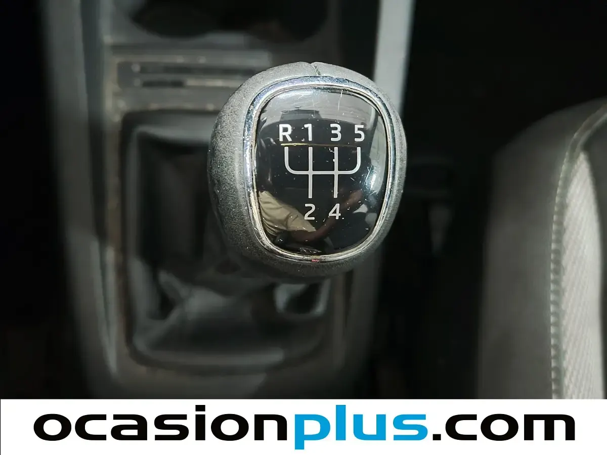Usado Skoda Fabia Ambition 90 CV (66 kW) 2016 Gris plata Utilitario