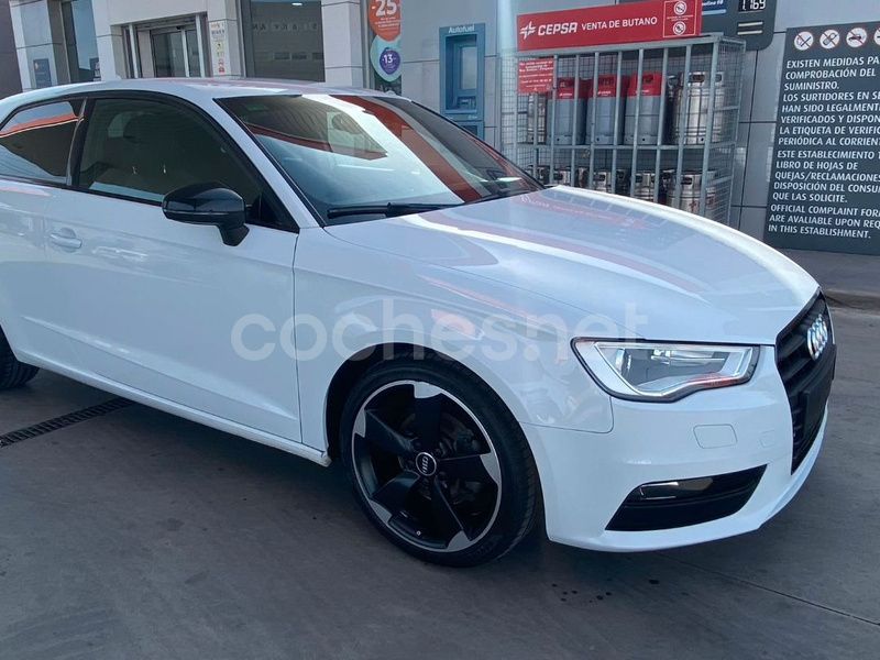Blanco Usado 2014 Audi A3 Attraction Berlina | 13.500 € (Buen precio) - Imagen 1/4