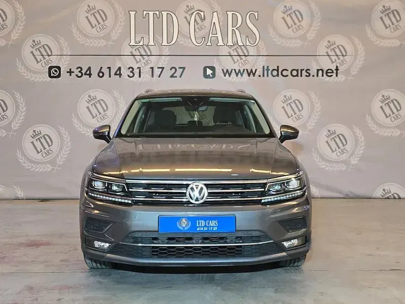 Usado VW Tiguan Allspace Advance 150 CV (110 kW) 2019 Gris / plata SUV
