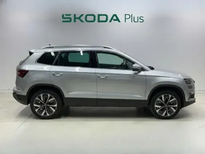 Nuevo Skoda Karoq 150 CV (110 kW) 2026 Gris plata SUV