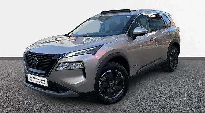 Usado Nissan X-Trail N-Connecta 213 CV (156 kW) 2024 Champagne silver SUV