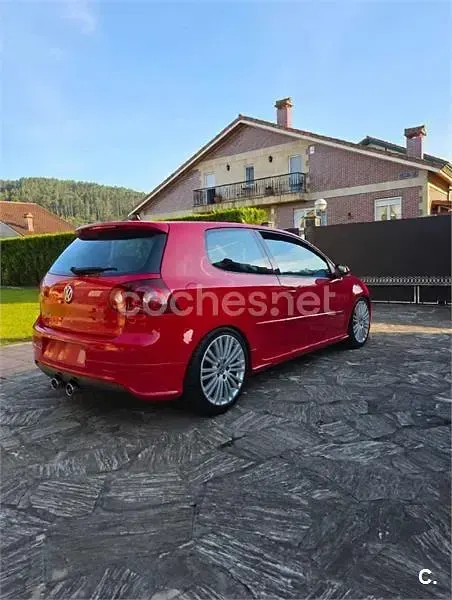Usado VW Golf IV R 250 CV (183 kW) 2006 Rojo Berlina