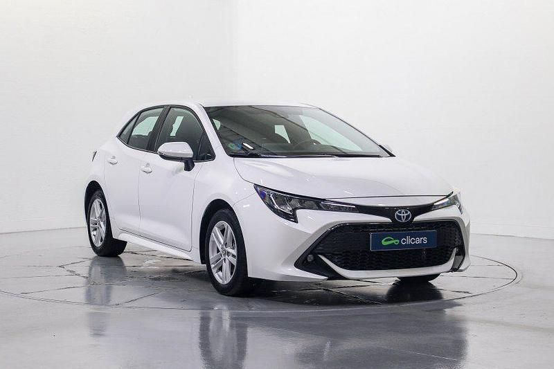 Usado Toyota Corolla Active 122 CV (89 kW) 2022 Blanco Berlina