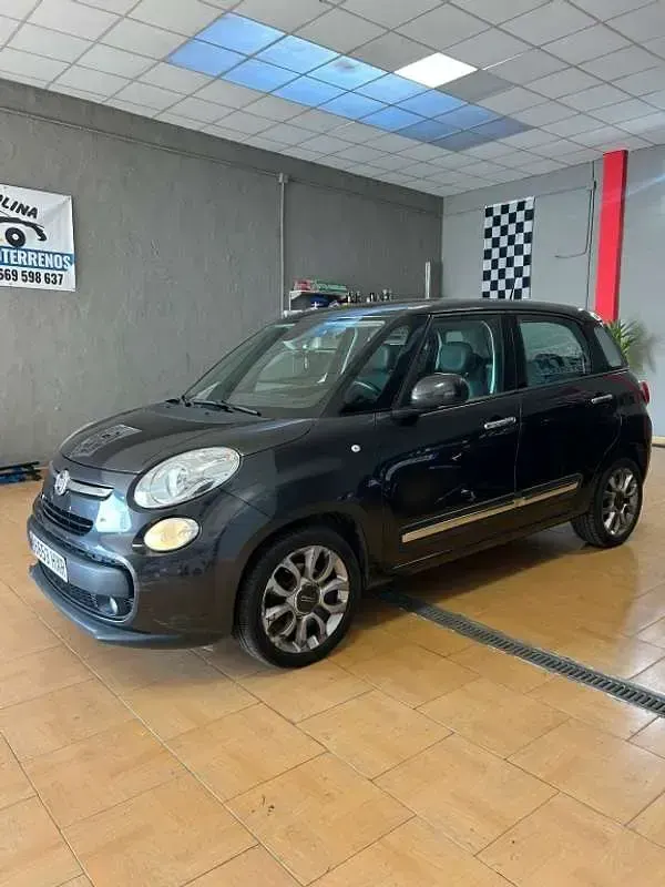 Usado Fiat 500L Lounge 84 CV (61 kW) 2014 Gris Monovolumen