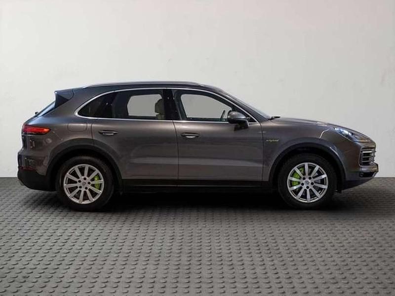 Usado Porsche Cayenne 462 CV (339 kW) 2019 Gris SUV
