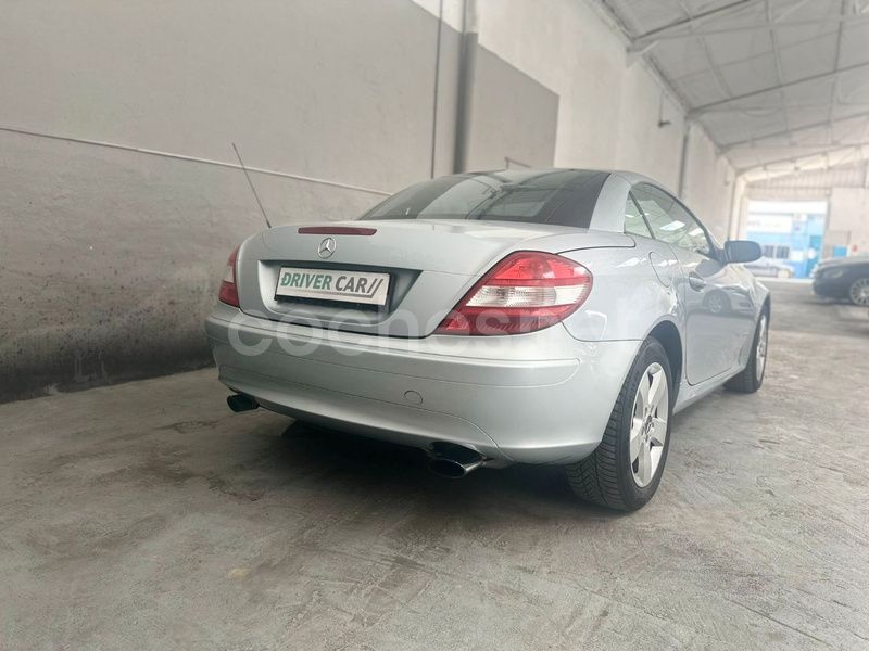 Usado Mercedes SLK200 163 CV (119 kW) 2004 Gris / plata Descapotable