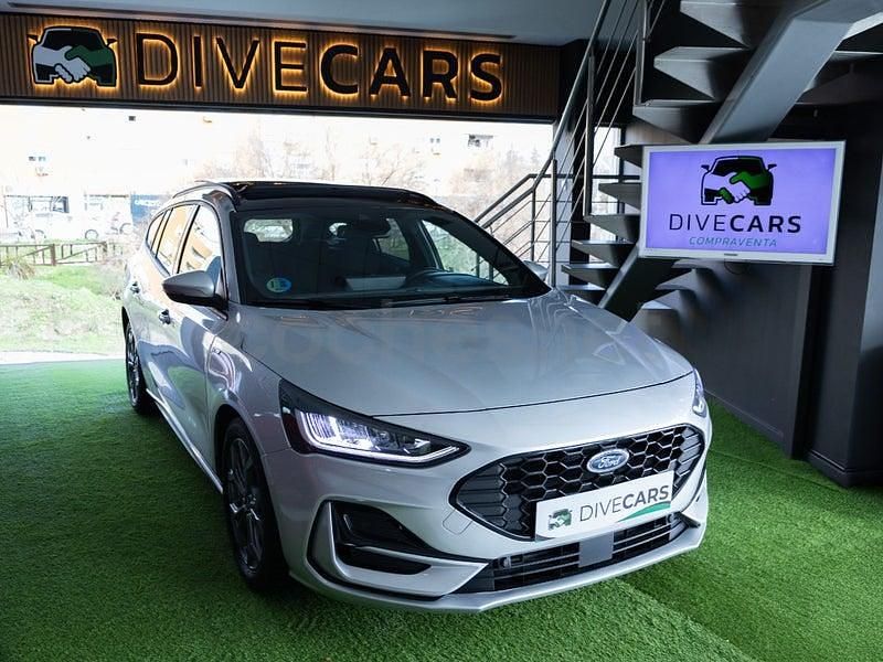 Gris / plata Usado 2024 Ford Focus ST-Line X Familiar | 21.990 € (Precio justo) - Imagen 1/4