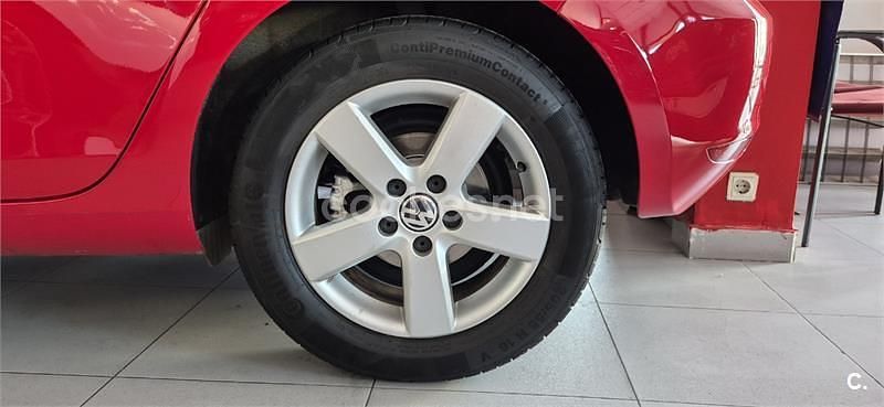 Occasion VW Golf VII Advance 105 ch (77 kW) 2012 Rouge Berline