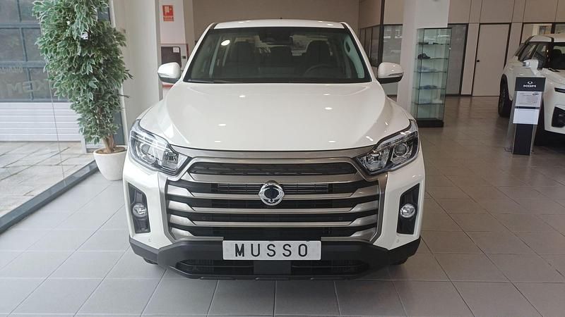 Nuevo Ssangyong (KGM) Musso 202 CV (148 kW) 2026 Blanco Pickup/Camioneta