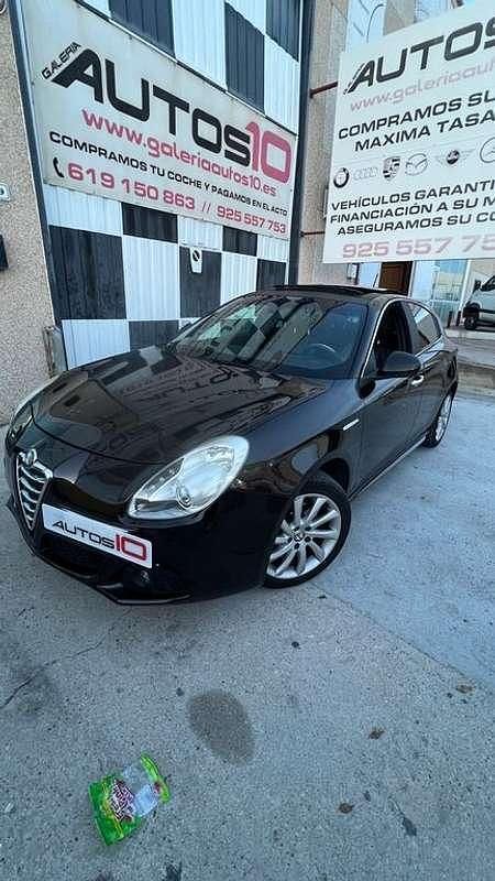 Negro Usado 2012 Alfa Romeo Giulietta Distinctive Berlina | 6850 € (Buen precio) - Imagen 1/4