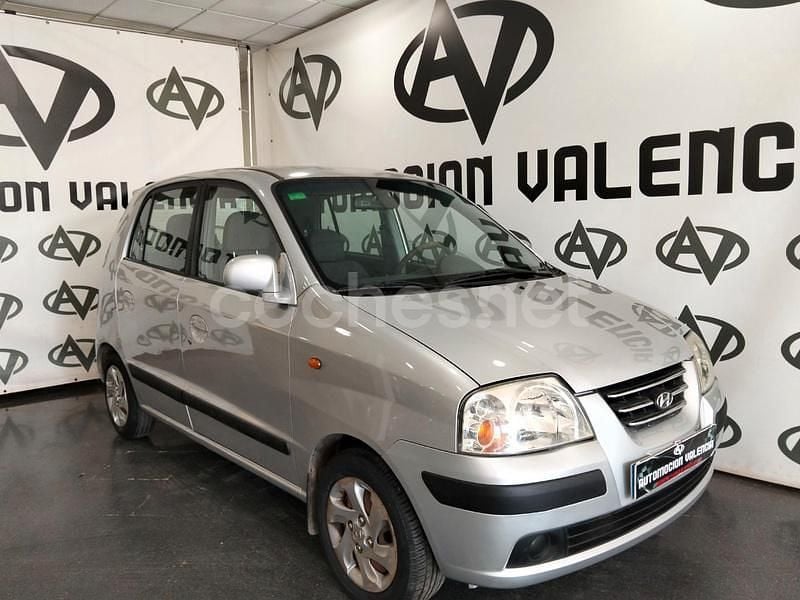 Gris / plata Usado 2005 Hyundai Atos GLS Utilitario | 3999 € (Un poco caro) - Imagen 1/4