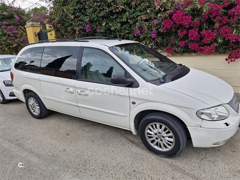 Blanco Usado 2003 Chrysler Grand Voyager Limited Monovolumen | 7000 € (Caro) - Imagen 1/3