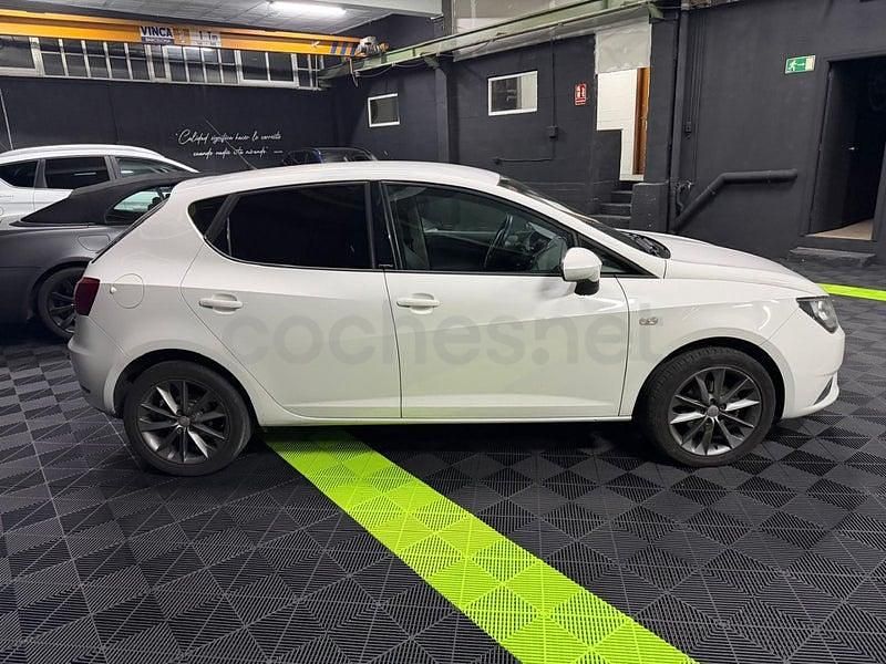 Usado Seat Ibiza I-Tech 90 CV (66 kW) 2013 Blanco Berlina