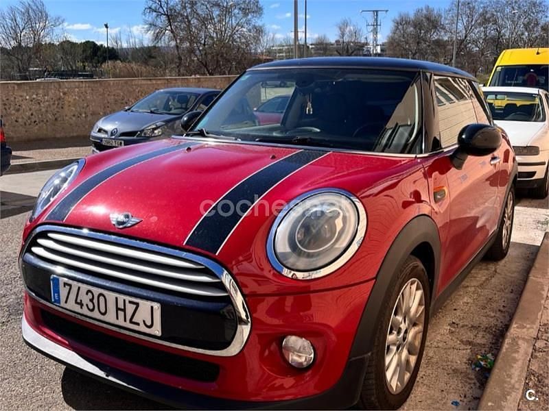 Usado Mini Cooper D 112 CV (82 kW) 2014 Granate Utilitario