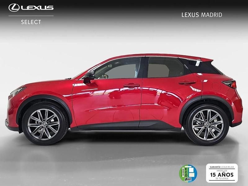 Usado Lexus LBX 136 CV (100 kW) 2025 Rojo SUV