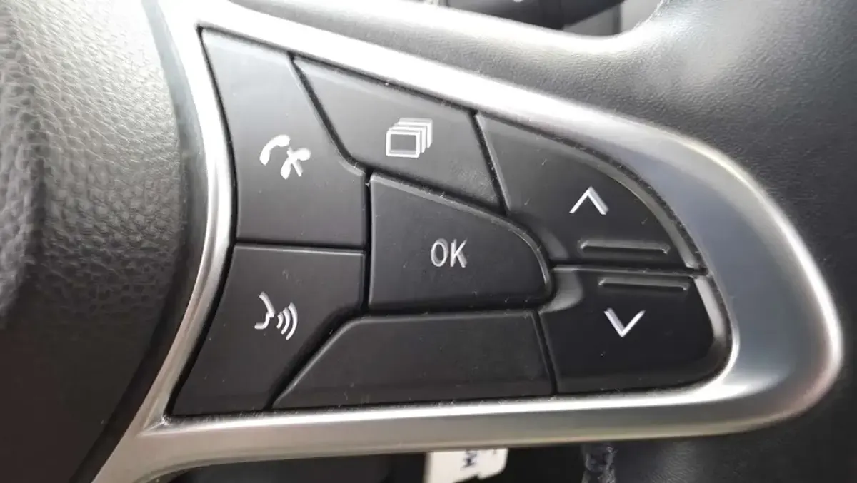 Usado Renault Clio Intens 91 CV (66 kW) 2021 Azul Utilitario