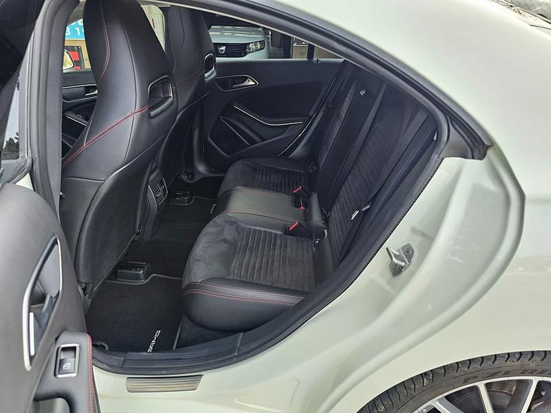 Usado Mercedes CLA200 136 CV (100 kW) 2018 Blanco Berlina