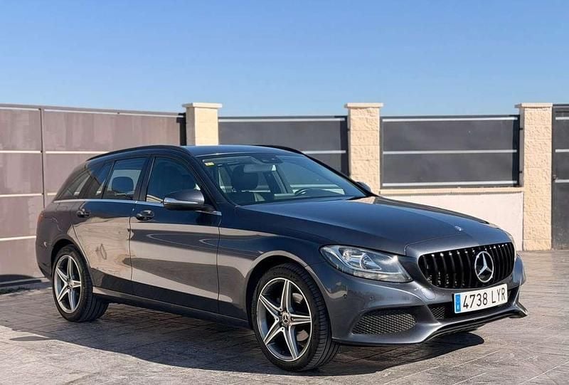 Usado Mercedes C220 AMG line 170 CV (125 kW) 2015 Gris Familiar
