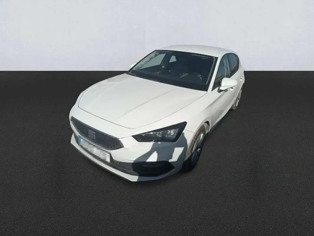 Usado Seat Leon Style 115 CV (84 kW) 2021 Blanco Utilitario