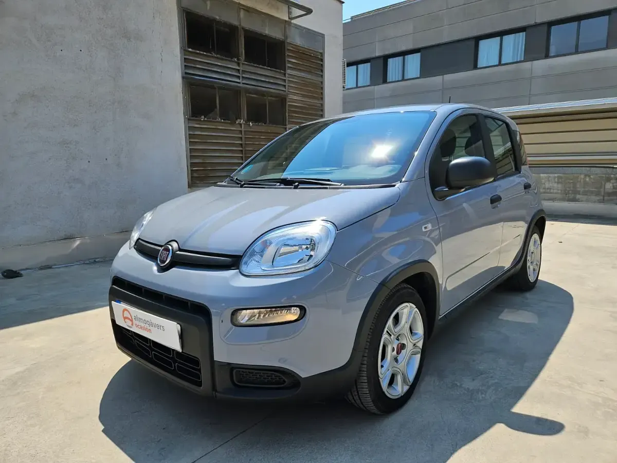 Usado Fiat Panda 70 CV (51 kW) 2022 Gris Utilitario