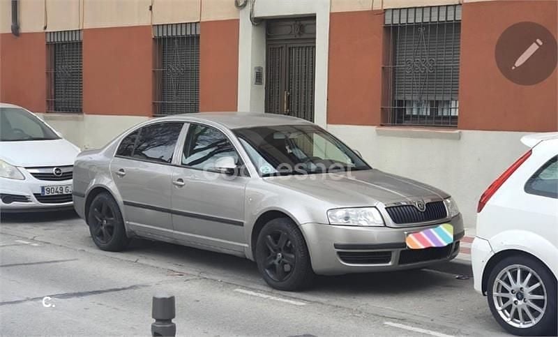 Beige Usado 2008 Skoda Superb Berlina | 2000 € (Buen precio) - Imagen 1/1
