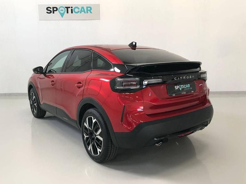 Usado Citroën C4 136 CV (100 kW) 2024 Rojo Berlina
