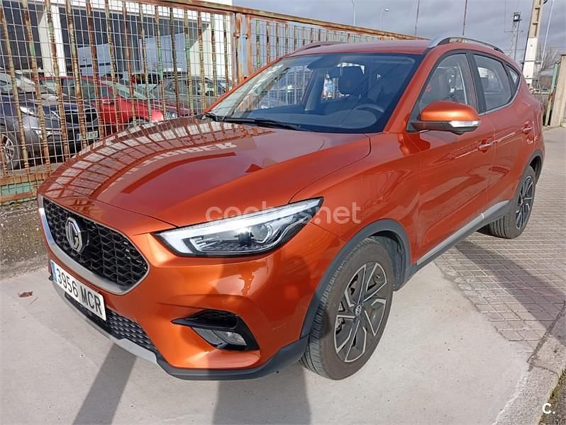 Usado MG ZS Luxury 106 CV (77 kW) 2022 Naranja SUV
