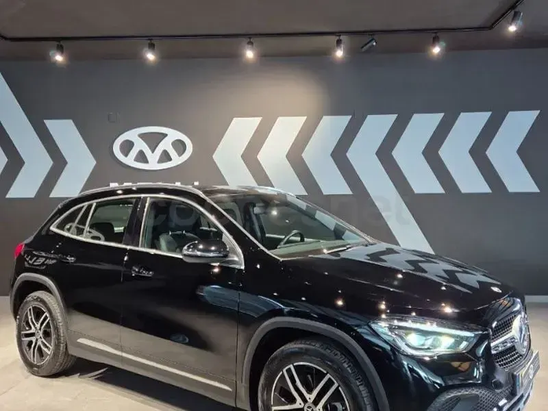 Usado Mercedes GLA220 190 CV (139 kW) 2023 Negro SUV