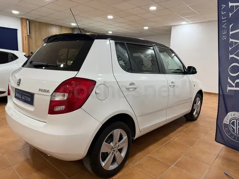 Usado Skoda Fabia 69 CV (50 kW) 2014 Blanco Berlina
