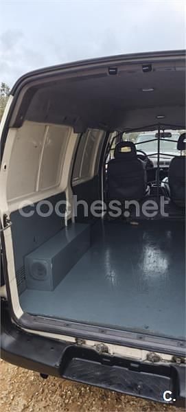 Usado Nissan Cargo 75 CV (55 kW) 1997 Blanco Familiar