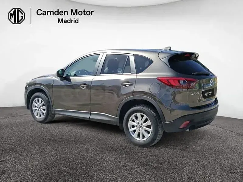 Usado Mazda CX-5 Style 150 CV (110 kW) 2016 Gris / plata SUV