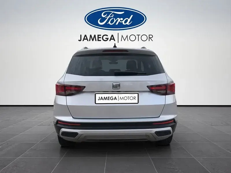 Usado Seat Ateca Xperience 150 CV (110 kW) 2022 Gris / plata SUV