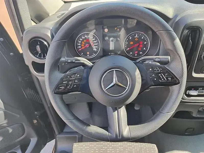 Usado Mercedes Vito 136 CV (100 kW) 2025 Negro Van