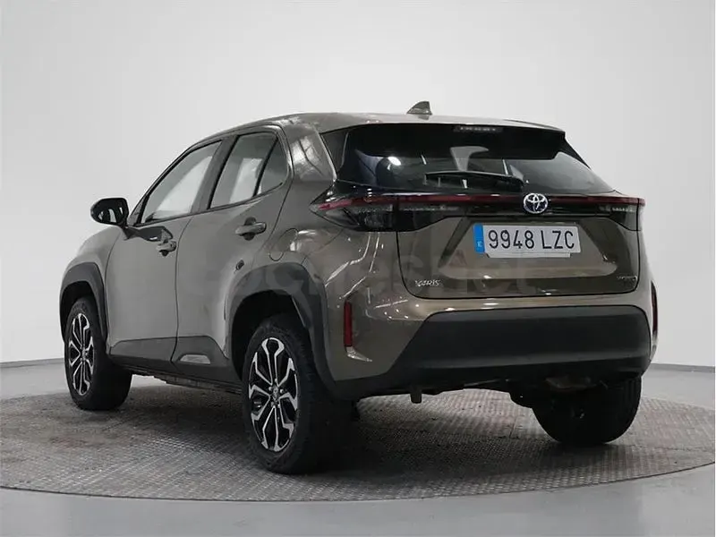 Usado Toyota Yaris Cross Active 116 CV (85 kW) 2022 Negro SUV