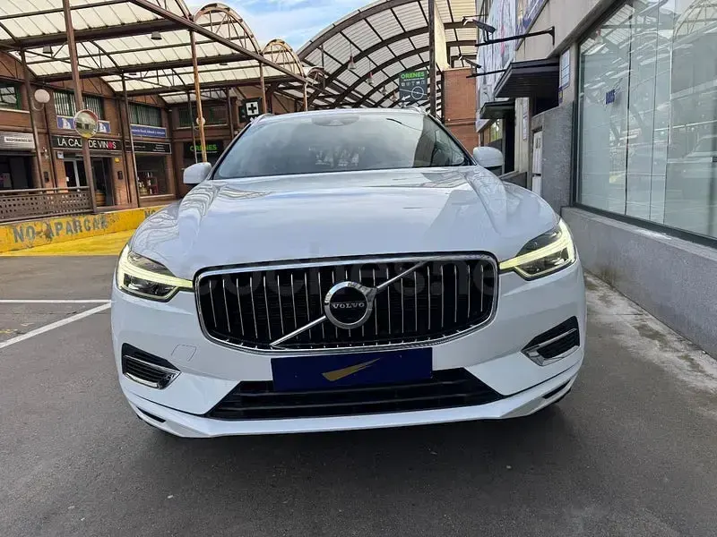 Usado Volvo XC60 Inscription 340 CV (250 kW) 2021 Blanco SUV