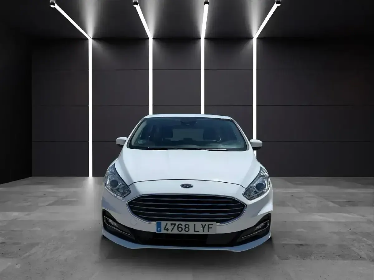 Usado Ford S-MAX Trend 190 CV (139 kW) 2022 Blanco Monovolumen
