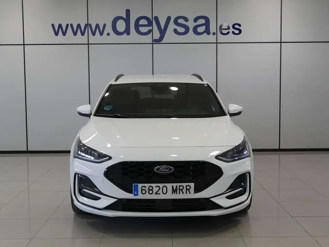 Używany Ford Focus ST-Line X 155 KM (114 kW) 2024 Biały Hatchback